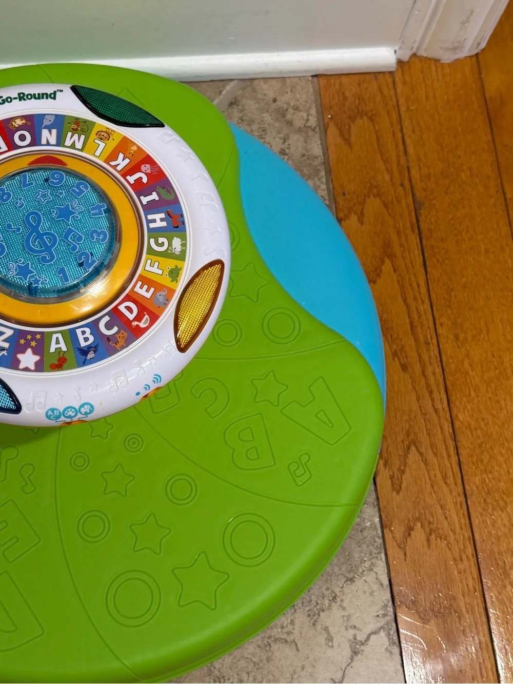 Leapfrog Interactive Alphabet Spinner Learning Toy - Green & Blue Sit & Spin